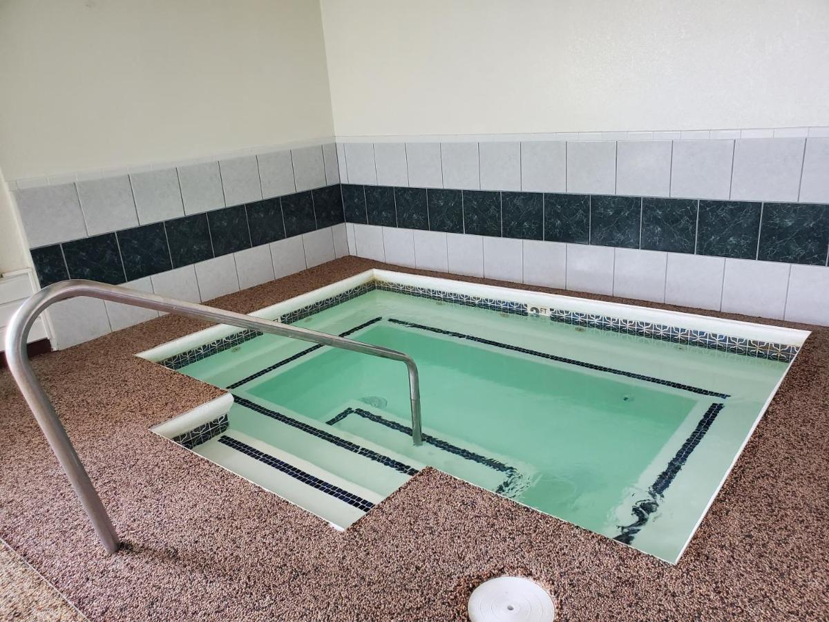 Voyager Inn Saint Ignace Dış mekan fotoğraf