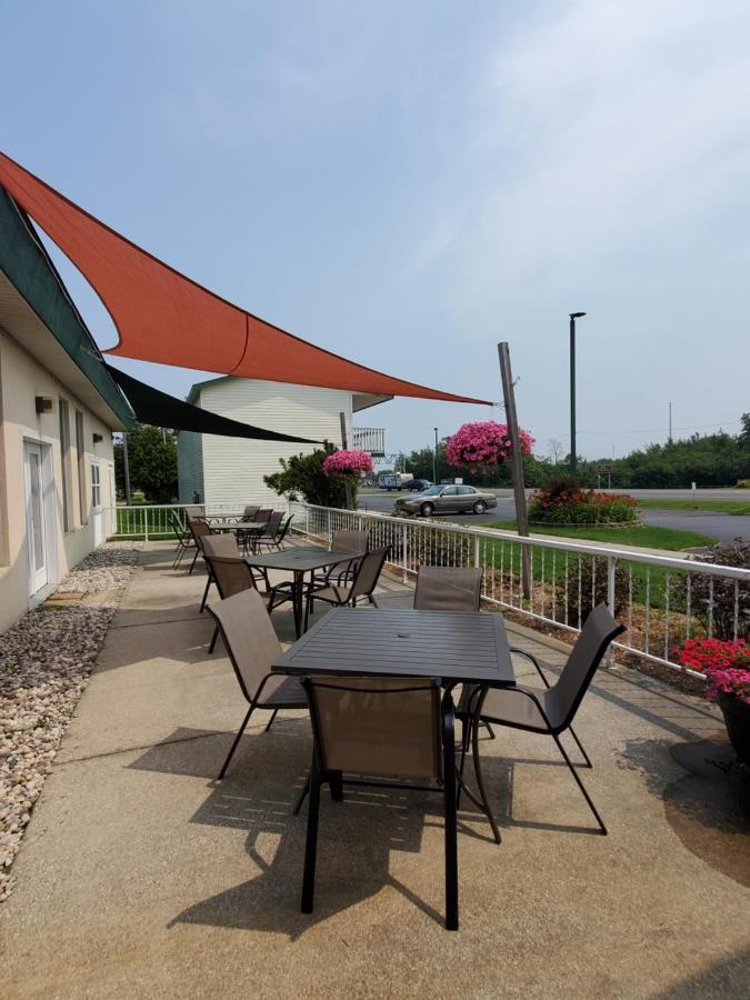 Voyager Inn Saint Ignace Dış mekan fotoğraf