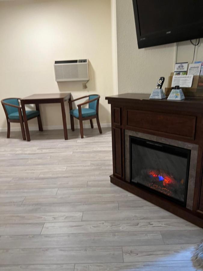 Voyager Inn Saint Ignace Dış mekan fotoğraf