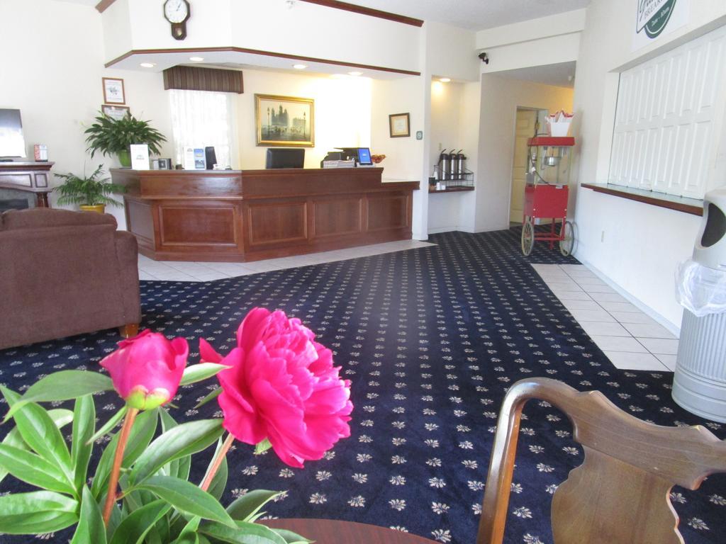 Voyager Inn Saint Ignace Dış mekan fotoğraf