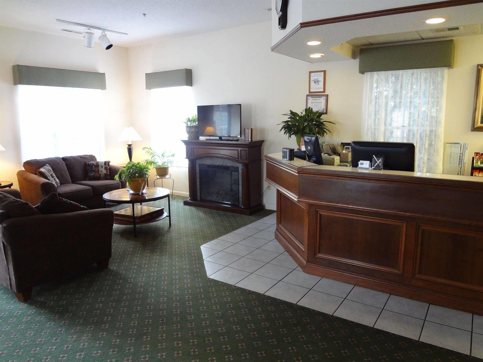 Voyager Inn Saint Ignace Dış mekan fotoğraf