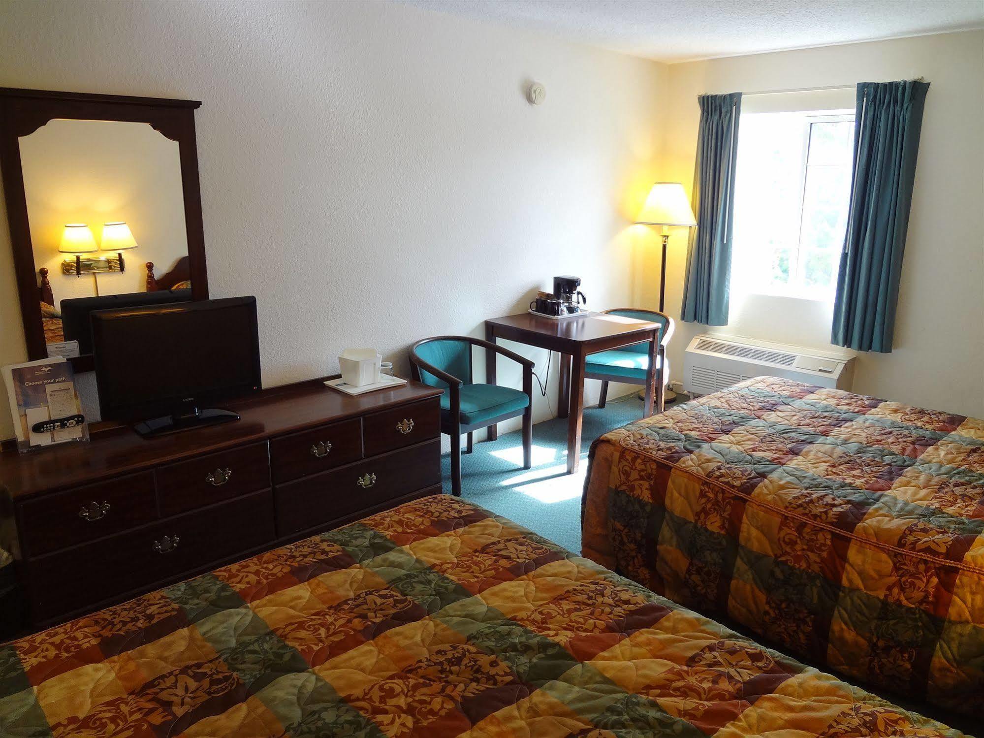 Voyager Inn Saint Ignace Dış mekan fotoğraf